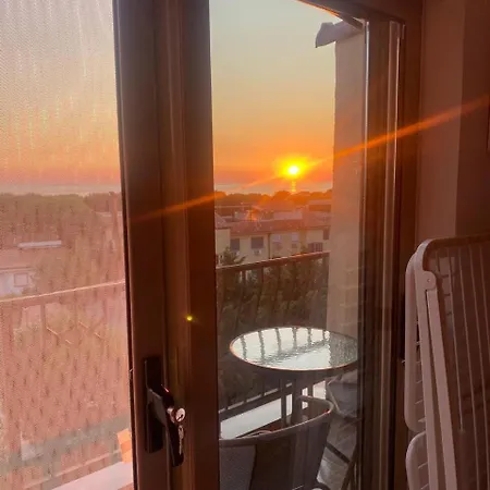 Apartman Golden Hour